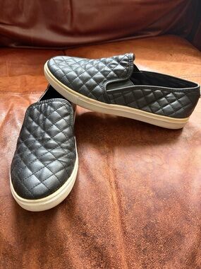 Steve Madden Ecentrcq Sneakers 8.5